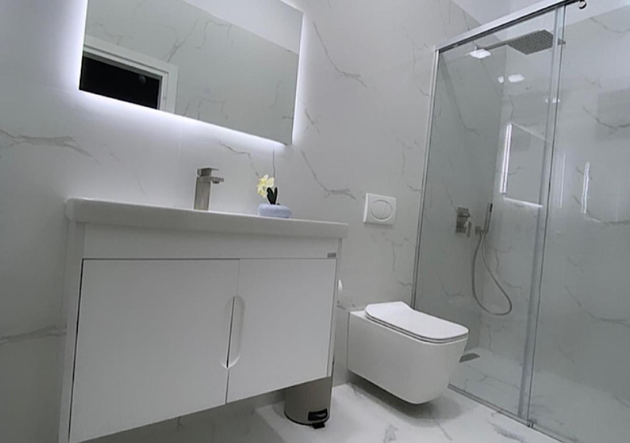 Hotel Krial Berat Buitenkant foto