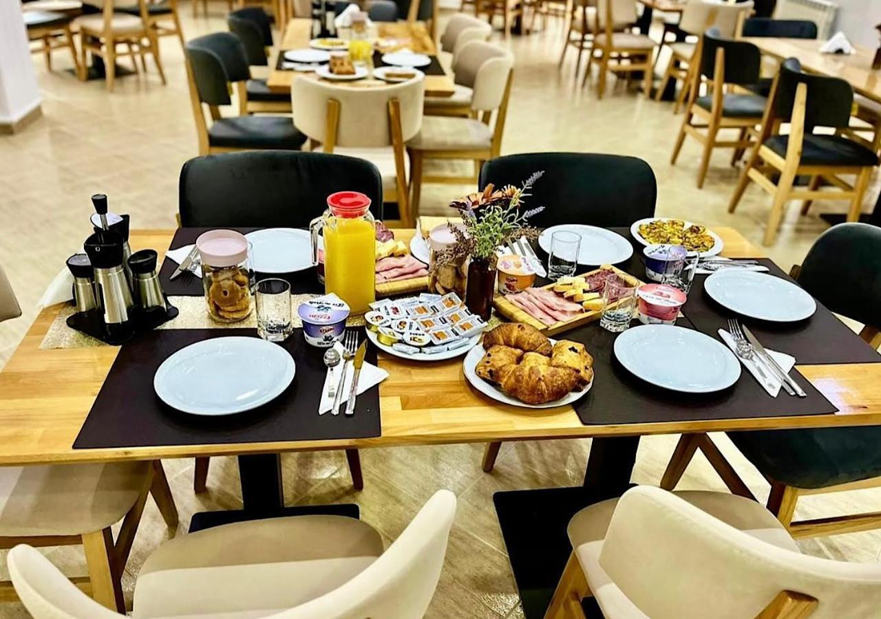 Hotel Krial Berat Buitenkant foto